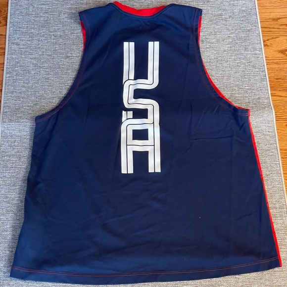 Vineyard Vines, Nike - Picture 4 of 6